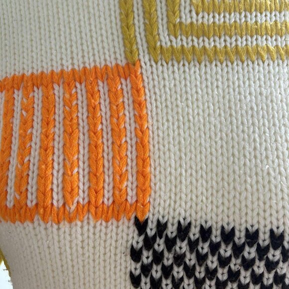 Maglieria di Lusso Cream/Mustard Geometric Embroidered Mock-Neck Sweater – EU M - Picture 10 of 11